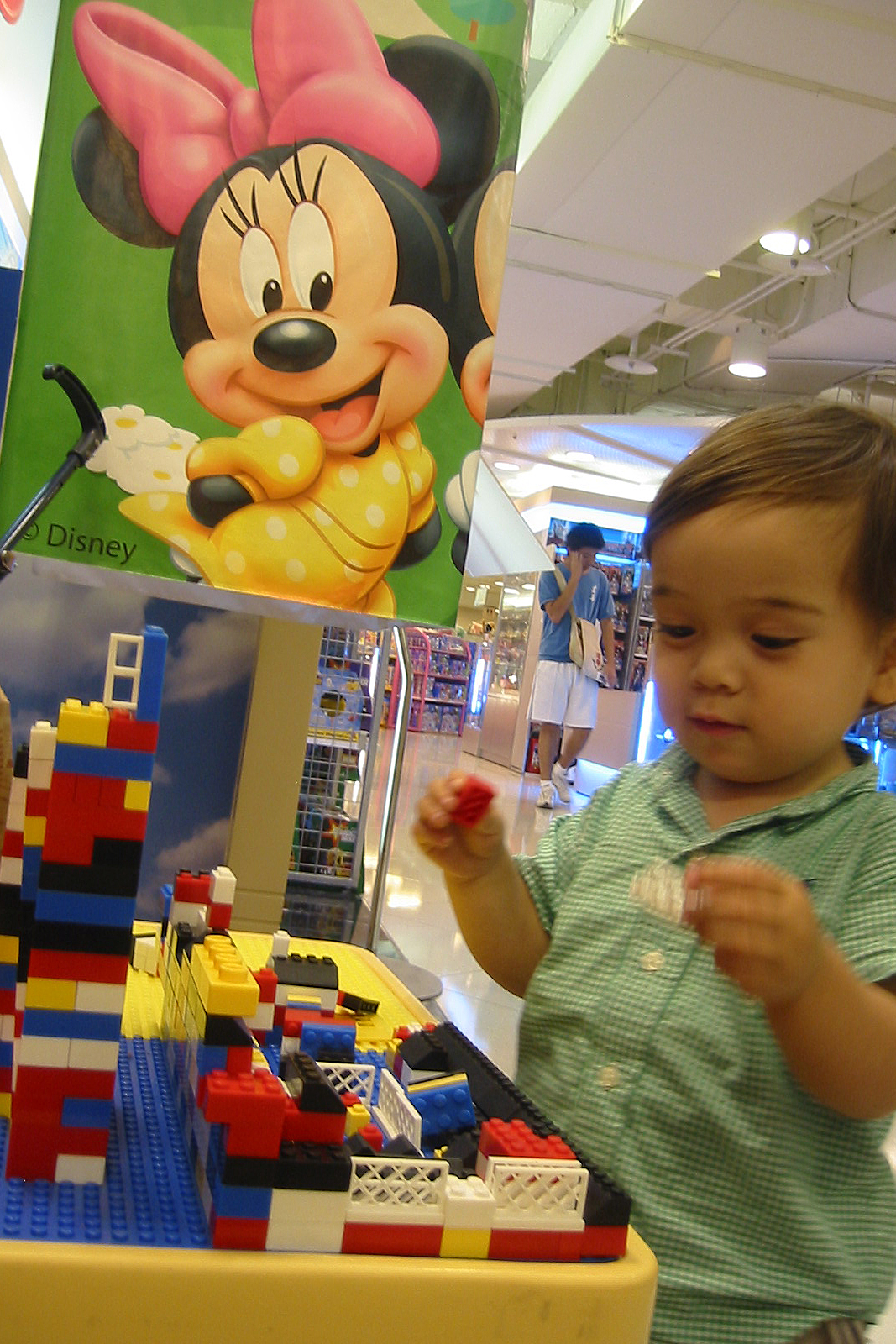 20050726 Kyle and toys